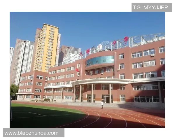 许钟豪的奋斗历程与成就分享：从平凡到卓越的成长之路